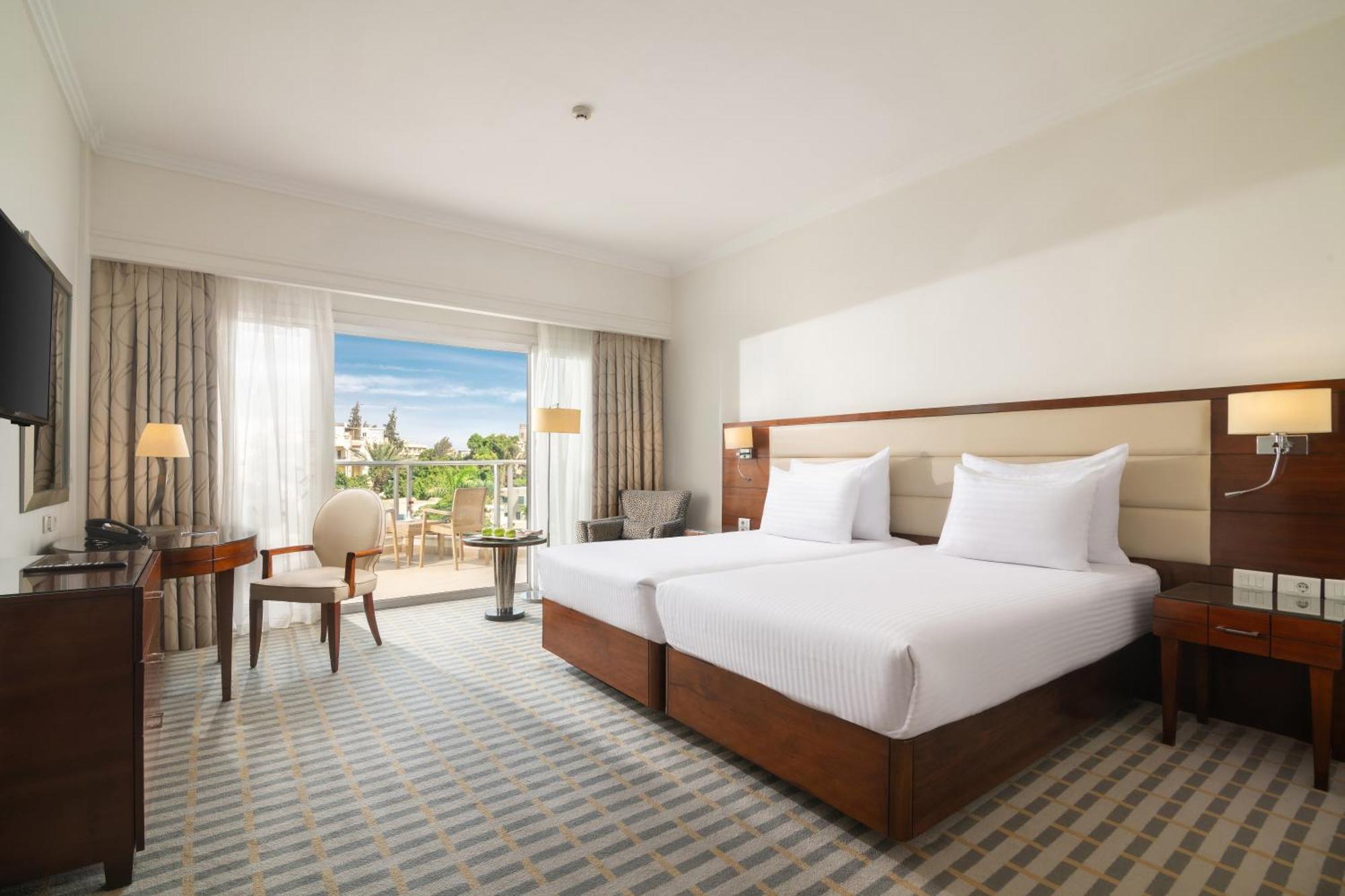 Steigenberger Pyramids Cairo Hotel Al Kawm al Akhdar Ngoại thất bức ảnh Deluxe Room